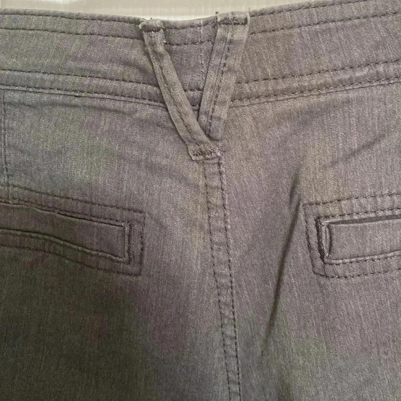 Gloria Vanderbilt gray pants - Picture 8 of 12